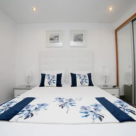 Gaivota Holidays بيت ضيافة *